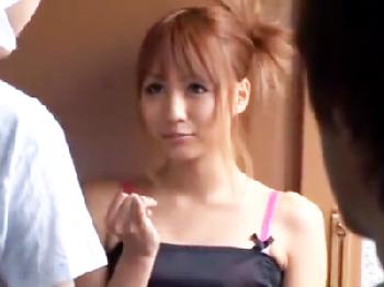 キュートな少女を大胆痴漢に性的暴行顔面射精!!