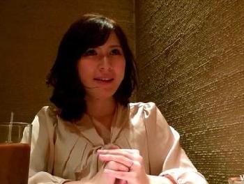 亭主関白な夫に不満を持つとても綺麗な人妻と浮気性交!!浮気陰茎で突きまくり子種をぶっかける