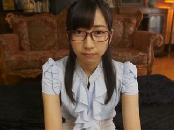 眼鏡の似合う真正マゾヒスティックなお姉さんを首絞めで責めながらピストン性交