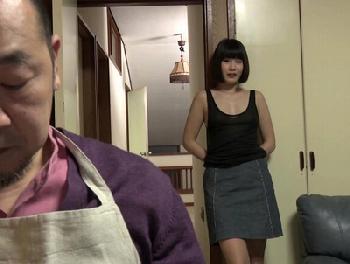 自分の親にその身を捧げてしまう従順な娘たち…