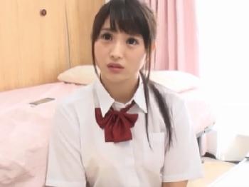 巨乳のギャル女子校生が父親とのキスに欲情!!そのまま近親性交SEXで中出し発射