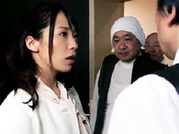 夫に冷血な婦女暴行犯をけしかけられて感じてしまうか試される可哀相な妻‥