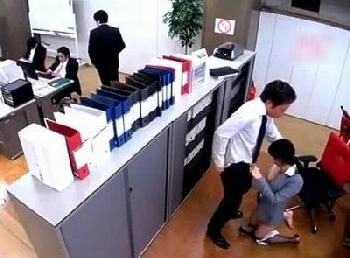 バレたらお互いクビ!!死角があれば即挿入する会社での性行為