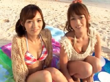 ビーチで尻軽ギャルに逆ナンパされて3P性交