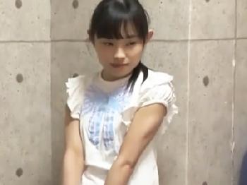 貧乳少女が先輩に告白→即挿入して初体験のゴムなし膣内射精性交