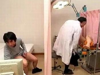 悪徳産婦人科に寝取られる人妻!!夫がAVへ夢中になり精子出してる間に…W