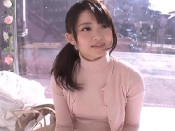 池袋駅周辺でナンパした素人人妻を欲情させて中出し獲得