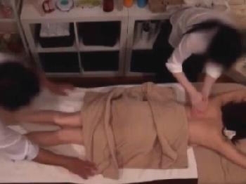 性的マッサージで濡れマンになった美女が自分からおねだりSEX