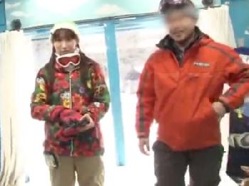 ハリのある美乳な20歳正統派美少女が恥ずかしがりつつもHする