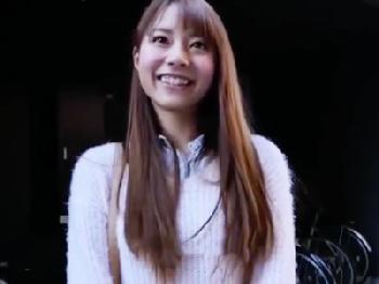 アナルに巨根を挿入され悶える美女に避妊具なしで挿入射精