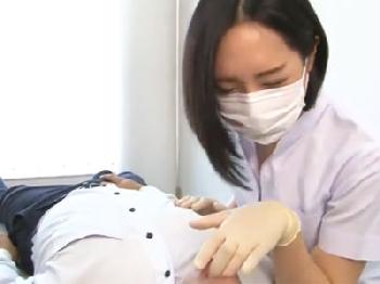 歯科衛生士のお姉さんの優しさ満点の手コキで精液が勢いよく噴射
