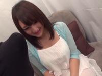 照れ気味な巨乳素人ちゃんを車内で官能的SEX!!