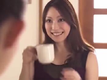 快楽に溺れた母と息子が肉欲をぶつけ合う禁断の母子性交