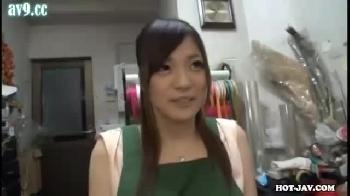 お金に困ってるガチ素人さんに膣内射精で100万と持ちかけた結末