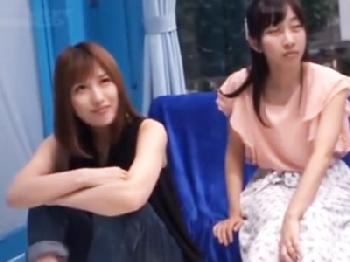 素人人妻二人組が巨根男性に素股だけでご奉仕するはずが‥W