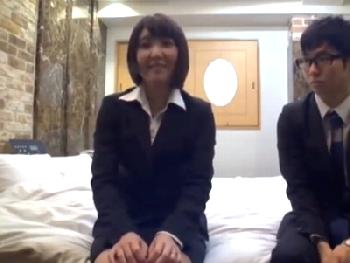 同じ職場の部下に股間の穴に直接射精され大満足な女性上司W