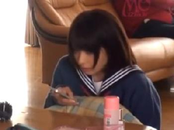 こたつの中で無防備晒してた友人の妹に中出し!!