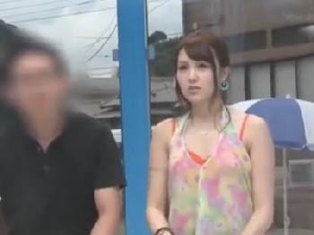 マジックミラー号で男友達と挿入する現役女子大生W