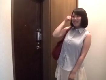 息子との肉親性交渉で劣情をかき立てるアヘ顔になるパイパン美魔女が最高に卑猥な