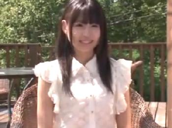 アイドル顔の美少女が初体験のAV撮影で男優の快感をもたらす性技で恍惚絶頂