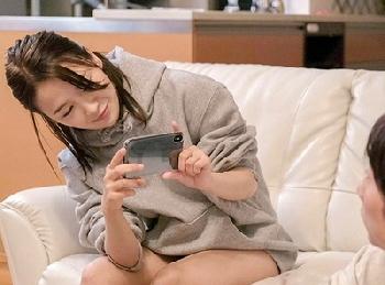 映画研究会で一緒の気になる女子大生…卒業前に2人の愛のカタチを映像として残す熱々な性行為に