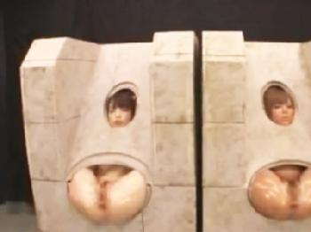 超高級地下クラブで性奴隷凌辱ショー開催→顔と穴だけ出してる美女に腸内射精!!