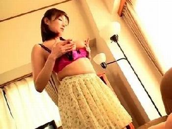 思いがけない親の死で兄弟だけで生きていくことになった一家→いつの間にか再婚していた若い義母だけが残されてW