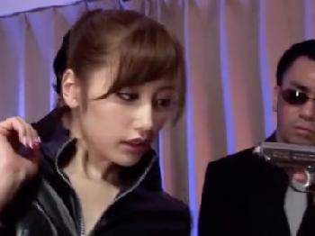 お出かけ中の素人母娘ナンパ→両方まとめて膣射交尾!!