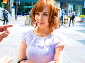 素人ギャルがスマタに初めて挑む!!薄手のパンティ越しのクリに当たるペニスに性的興奮