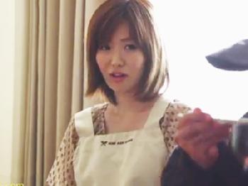 夫の幼なじみに襲われてから野性的なセックスの虜になったマゾ人妻