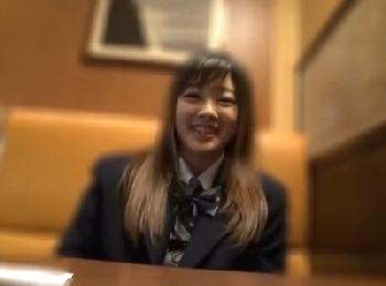 ノリ良し顔良しな援交女子校生とハメ撮り!!フレンチトーストを食べてる様も可愛いガチ天使