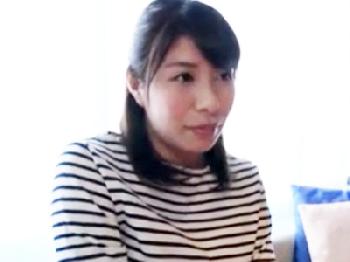 性的欲求が暴走寸前でオナニストの人妻が罪悪感を感じながらも決意のハメ撮りで悶絶アクメ