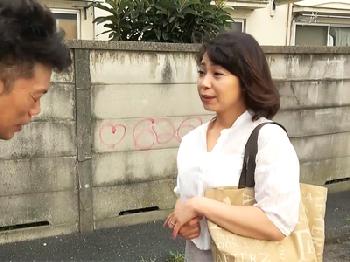 夫の上司に調教されるお淑やかなマダム