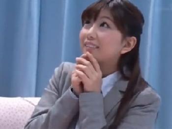 スリムで清楚な美女会社員が長ペニスに辛抱できず歓喜アクメ