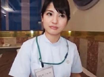 可愛くて巨乳の歯科衛生士さんをホテルに連れ込みハメ撮り