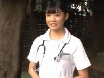 射精依存の患者陰茎を手コキやフェラチオで射精させてくれるナース