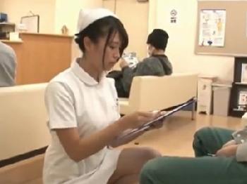 問診と言い張って患者とセックスおっ始める痴女ナース