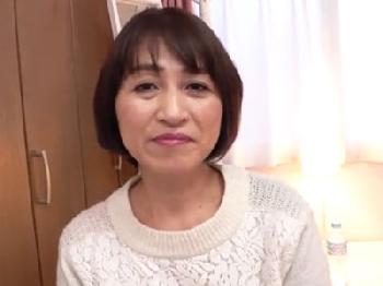 性的行為への欲求を満タンな熟女人妻が数年ぶりのゴムなし肉棒で腰砕け絶頂