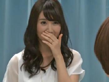 女性スタッフに安堵していた素人人妻を媚薬マッサージで性行為するマジックミラー号男優