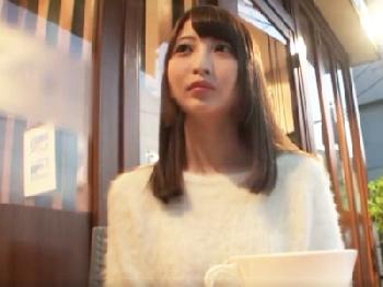 凄くキュートな女子大生が柔らかい口で巨根咥えこむAVデビュー