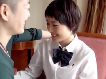 ピュアな女子校生にバックからハードピストン→悶絶絶頂