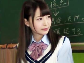 職権濫用で純情女子校生を好き放題ヤリ倒す非情な男性教師!!W
