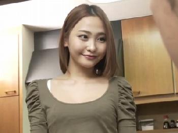 とうとうこの日が!!ずっと憧れていたギャル若義母と2人きりになる大チャンス到来