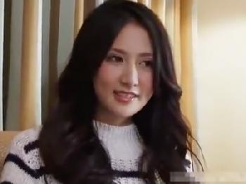 テーマパークの看板娘をナンパ→仕事終わりにアフターSEX