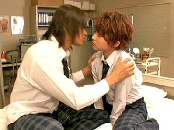 男装していることがバレてエロ行為を強要されて美少●