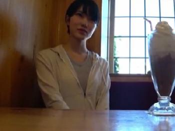 息子の担任女教師を呼び出してコンドーム未装着の浮気交尾