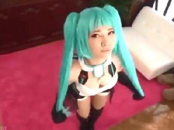人気コスプレイヤーと撮影会で膣射交尾!!