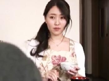 義父の絶倫ペニスに堕ちたと息子嫁が夫に隠れて子作り性行為し放題W