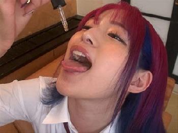 髪の毛がド派手な不良女子校生が放課後に大好きな先生と媚薬を飲んでキメセク!!