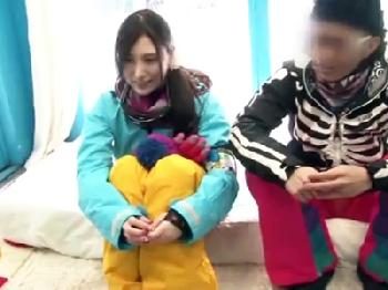 長野のゲレンデでナンパした彼氏持ち美女をマジックミラー号連れ込み→マッサージと称し中出し性的暴行